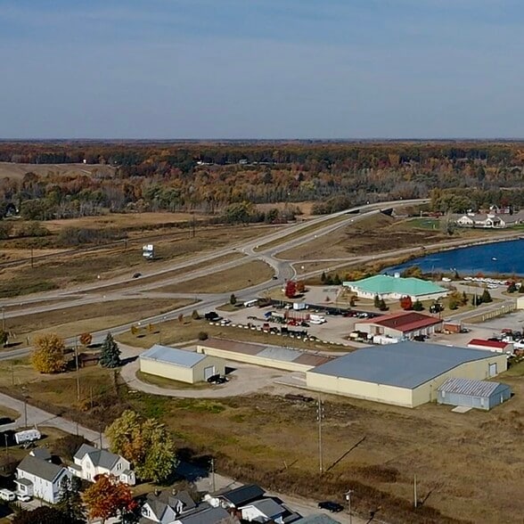 721 N 9th St, Gladstone, MI for lease - Building Photo - Image 2 of 2