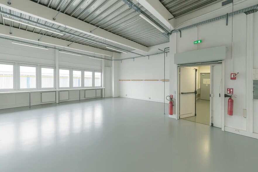 189 Rue D'Aubervilliers, Paris à louer - Photo du bâtiment - Image 2 de 7