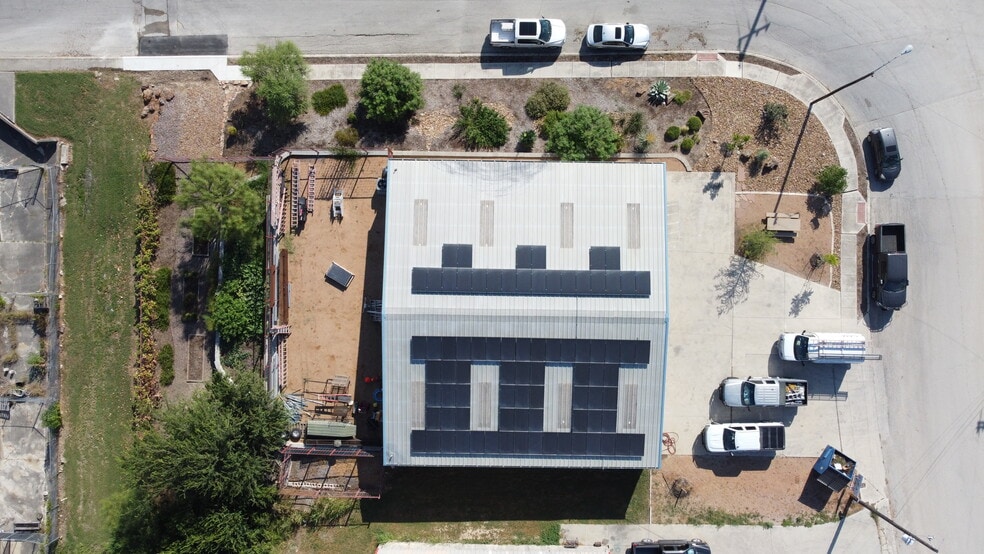 6631 Topper Run, San Antonio, TX for lease - Building Photo - Image 2 of 12