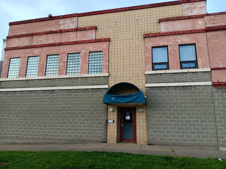 2108 Central Pky, Cincinnati, OH for sale - Building Photo - Image 3 of 6