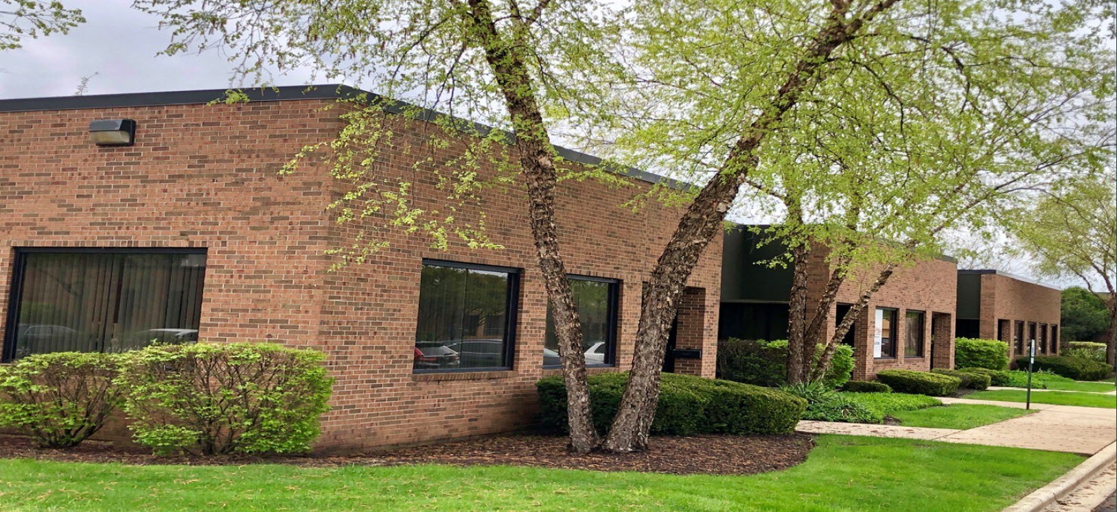 245 W Roosevelt Rd, West Chicago, IL à louer Photo du bâtiment- Image 1 de 6
