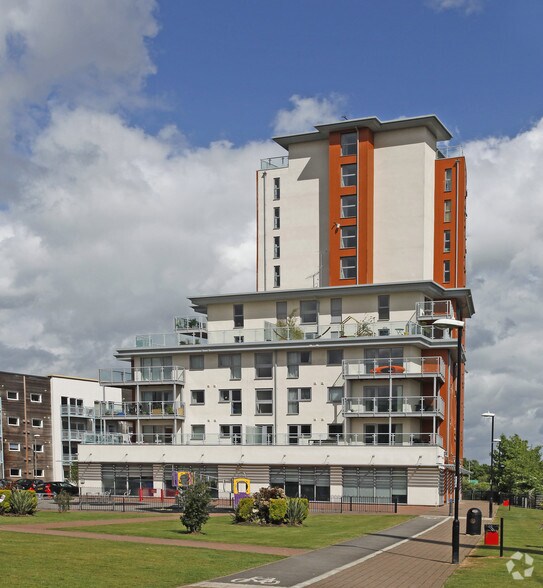 2 Reavell Pl, Ipswich for sale - Primary Photo - Image 1 of 2