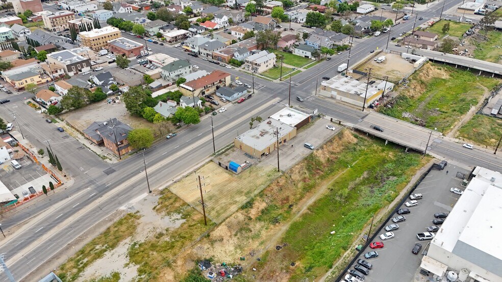 609 S San Joaquin St, Stockton, CA à vendre - Photo du bâtiment - Image 3 de 18