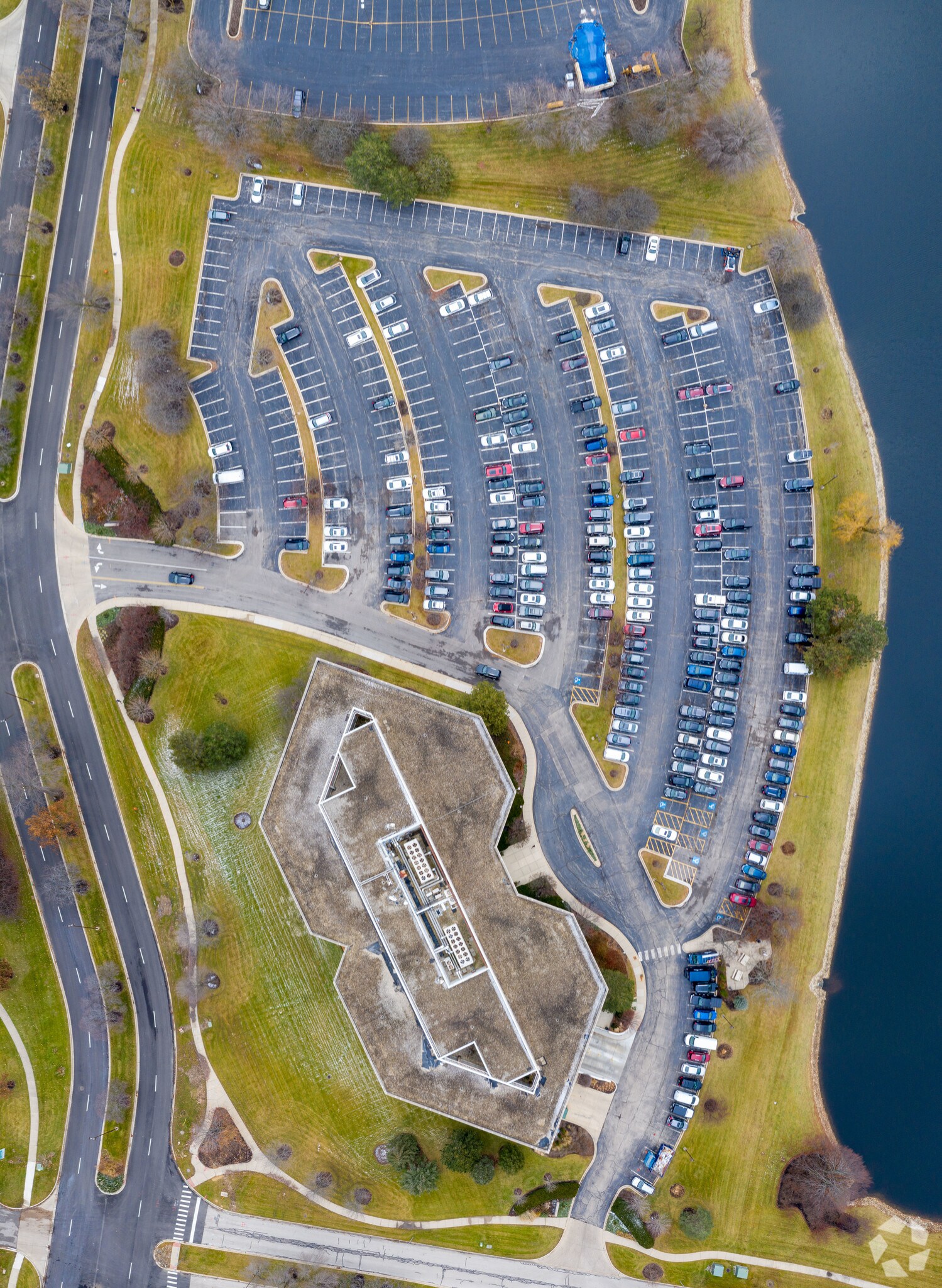 184 Shuman Blvd, Naperville, IL for lease Building Photo- Image 1 of 3