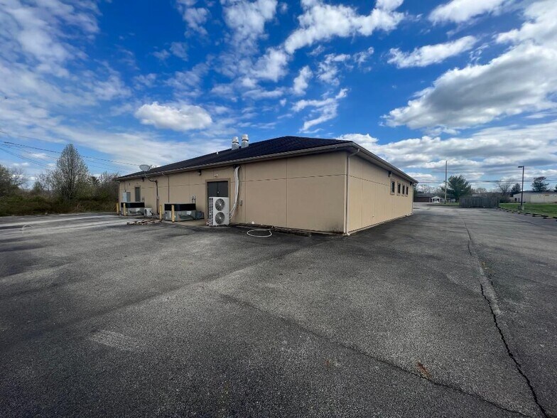 3683 Ohio River Rd, Point Pleasant, WV à vendre - Photo du bâtiment - Image 3 de 21