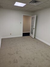 1615 W Abram St, Arlington, TX for lease Interior Photo- Image 1 of 1