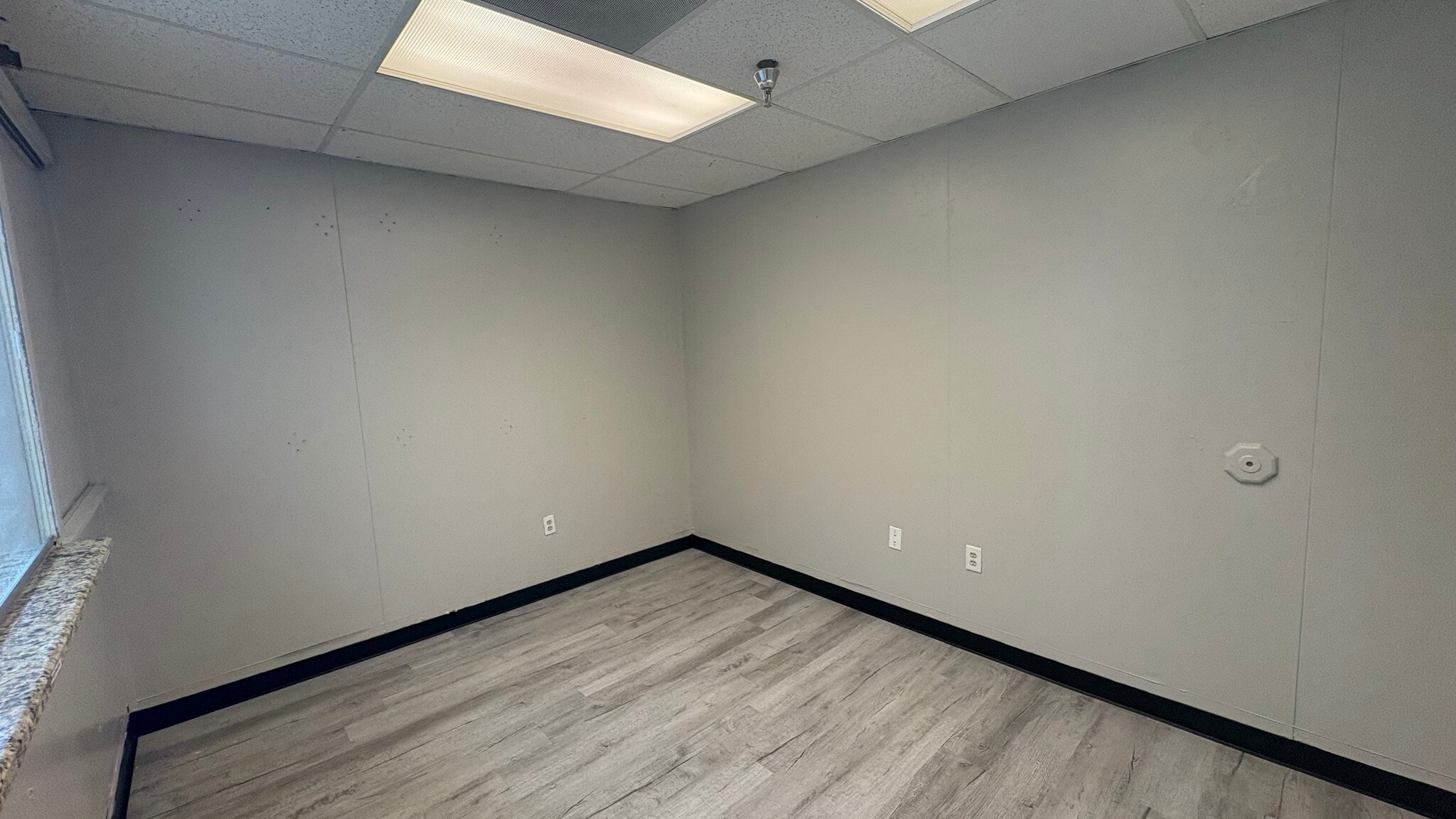 1227 S Patrick Dr, Satellite Beach, FL for lease Interior Photo- Image 1 of 7