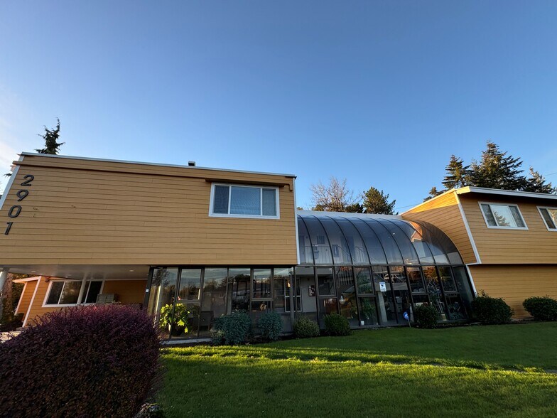 2901 S 128th St, Tukwila, WA à louer - Photo du bâtiment - Image 1 de 17