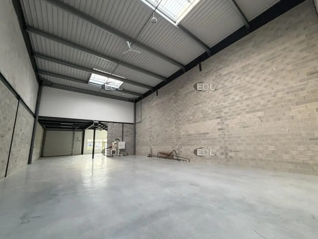 Flex in Rousset for lease Interior Photo- Image 1 of 8
