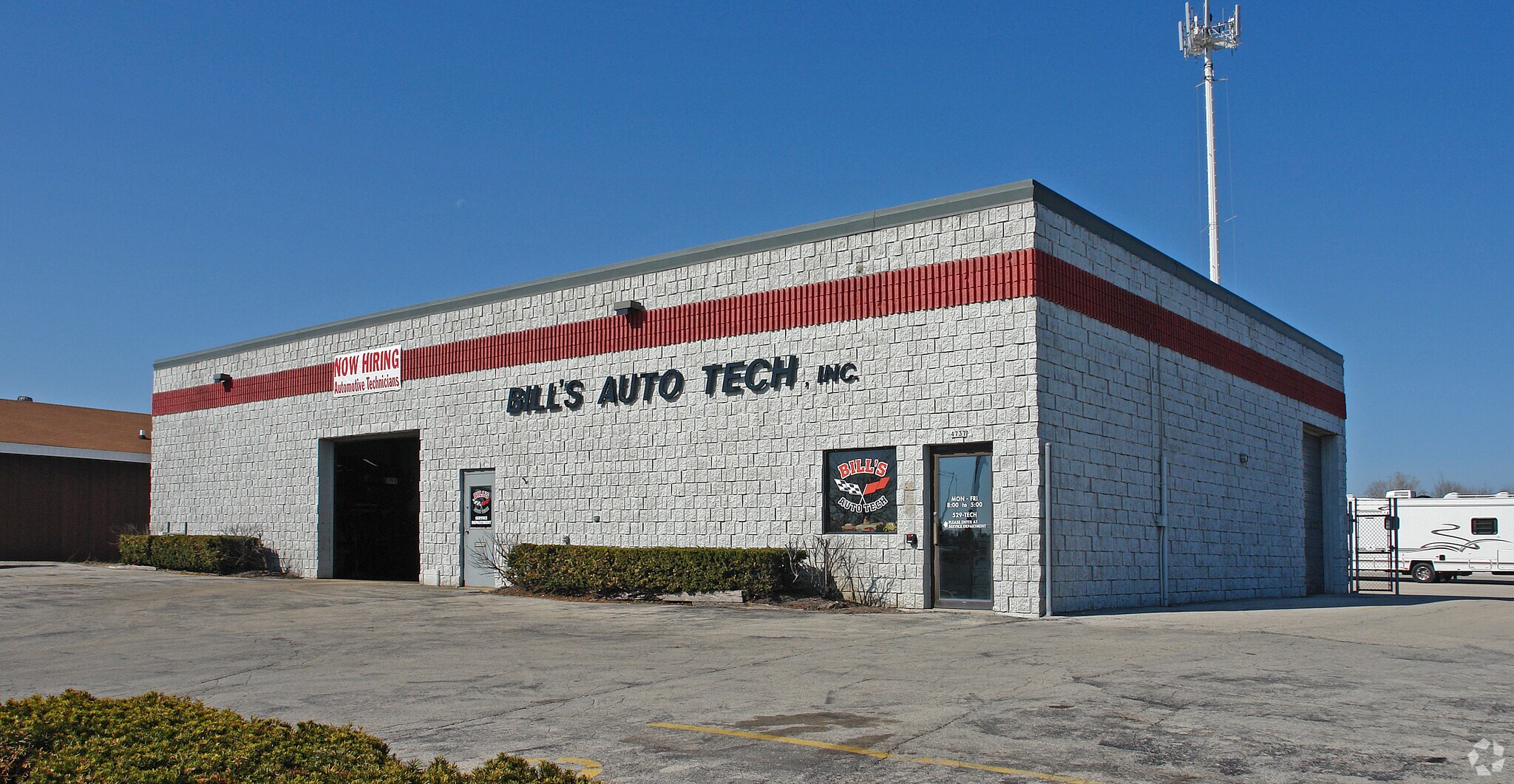 4737 S 108th St, Milwaukee, WI à vendre Photo principale- Image 1 de 21