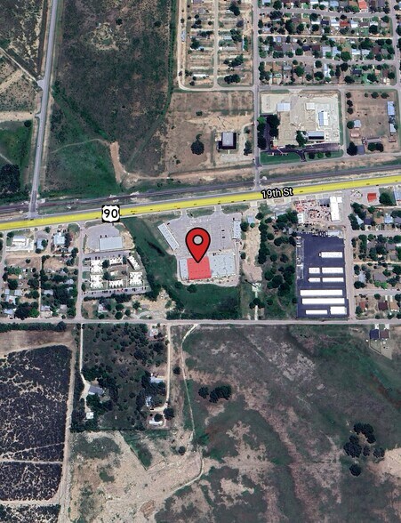 2511 19th St, Hondo, TX à vendre - Photo du bâtiment - Image 1 de 8