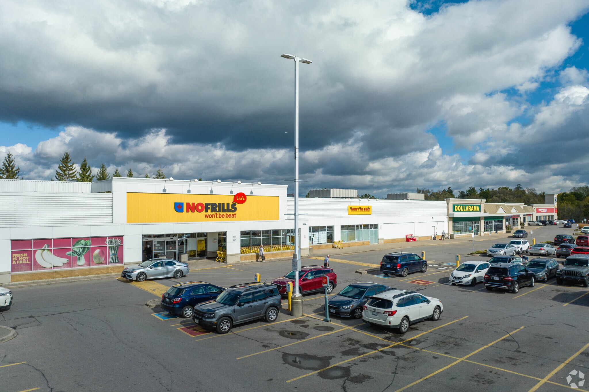 910 Dundas St W, Whitby, ON à vendre Photo principale- Image 1 de 1