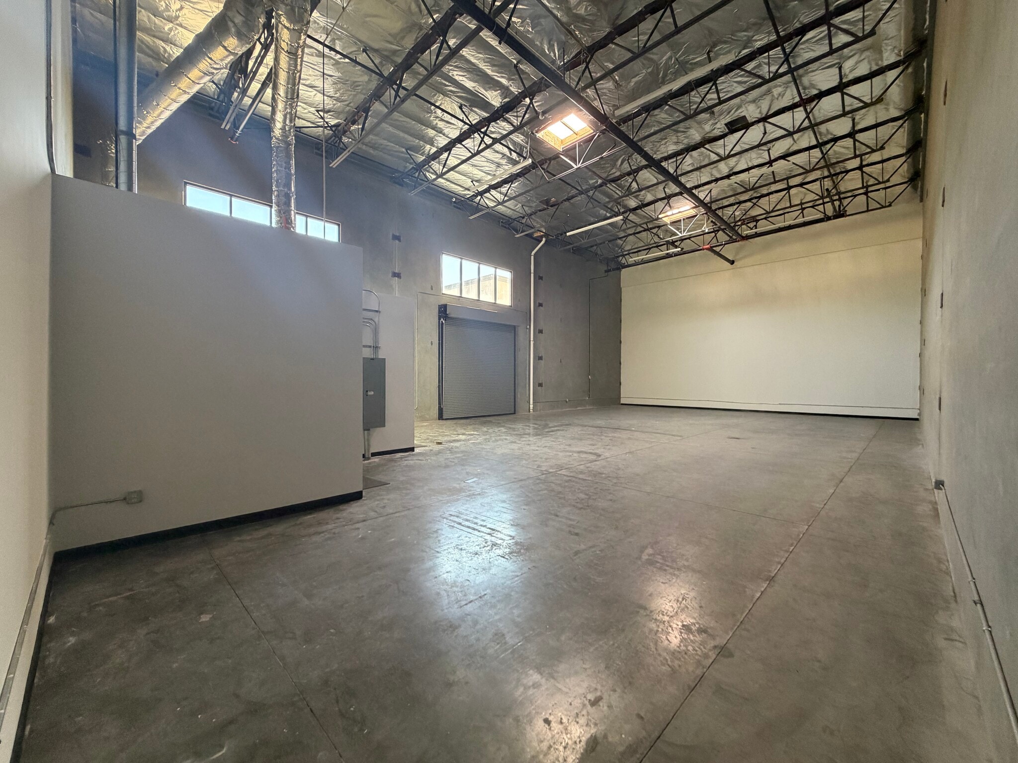 1623 W San Bernardino Rd, West Covina, CA à louer Photo intérieure- Image 1 de 5