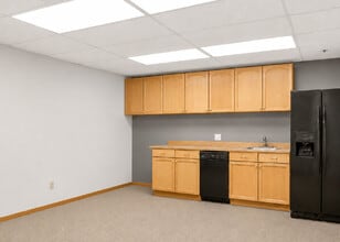 1524 Market St, Kirkland, WA for lease Interior Photo- Image 2 of 6