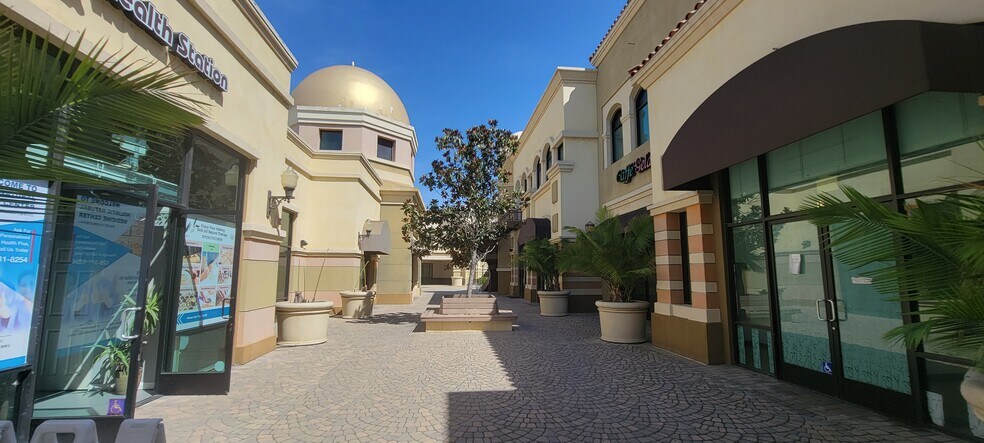 13788 Roswell Ave, Chino, CA à louer - Photo du bâtiment - Image 3 de 7