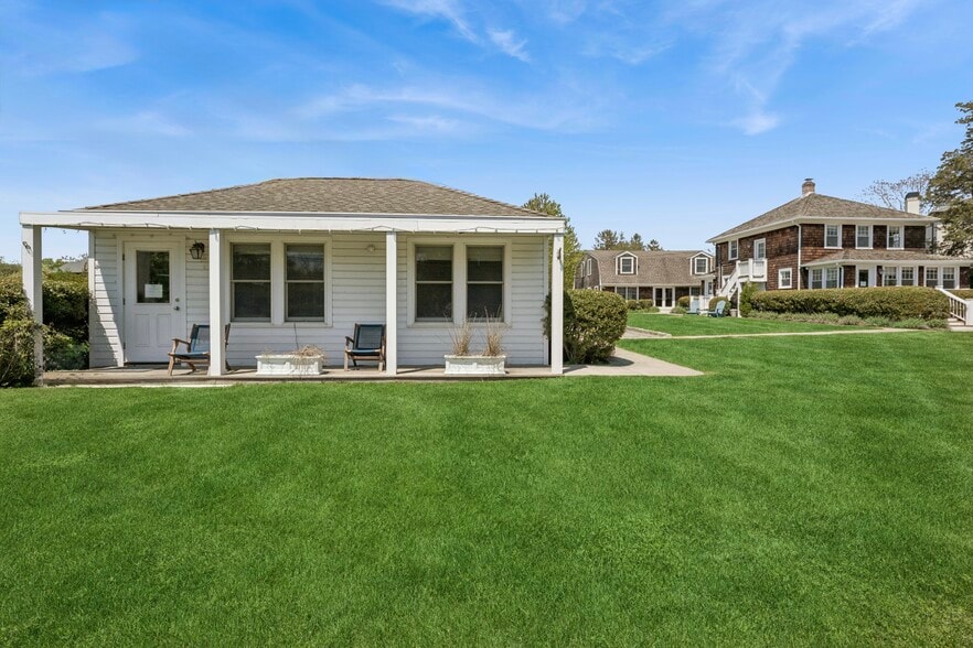 103 Hayground Rd, Water Mill, NY for lease - Building Photo - Image 1 of 31