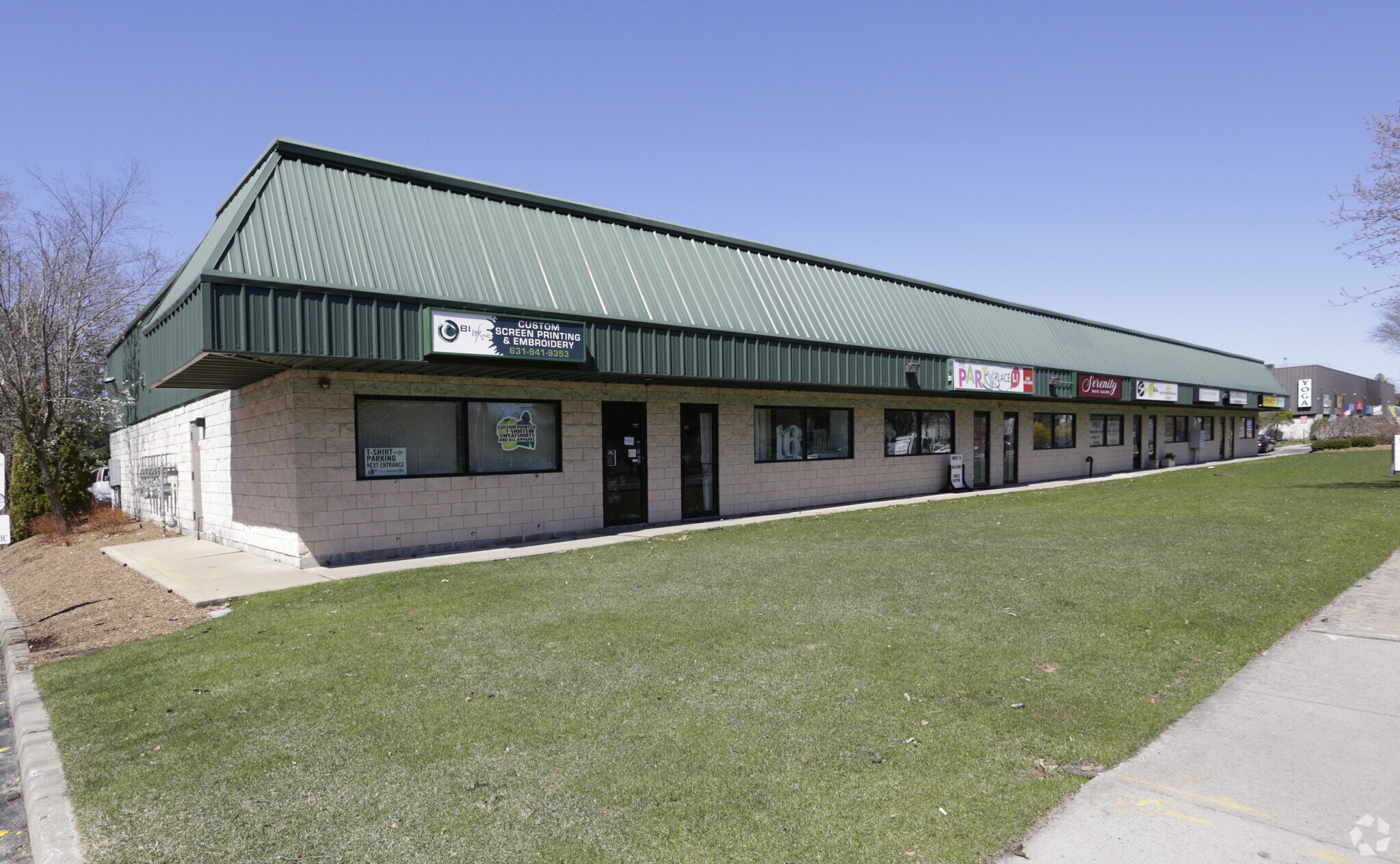 196 N Belle Mead Rd, East Setauket, NY for lease Primary Photo- Image 1 of 11