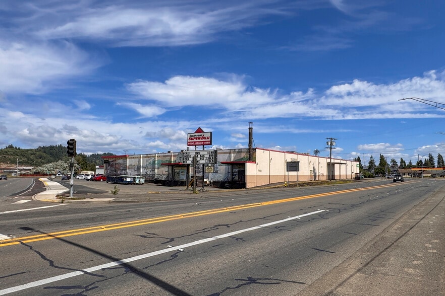 217 N Boone St, Aberdeen, WA for lease - Building Photo - Image 3 of 8