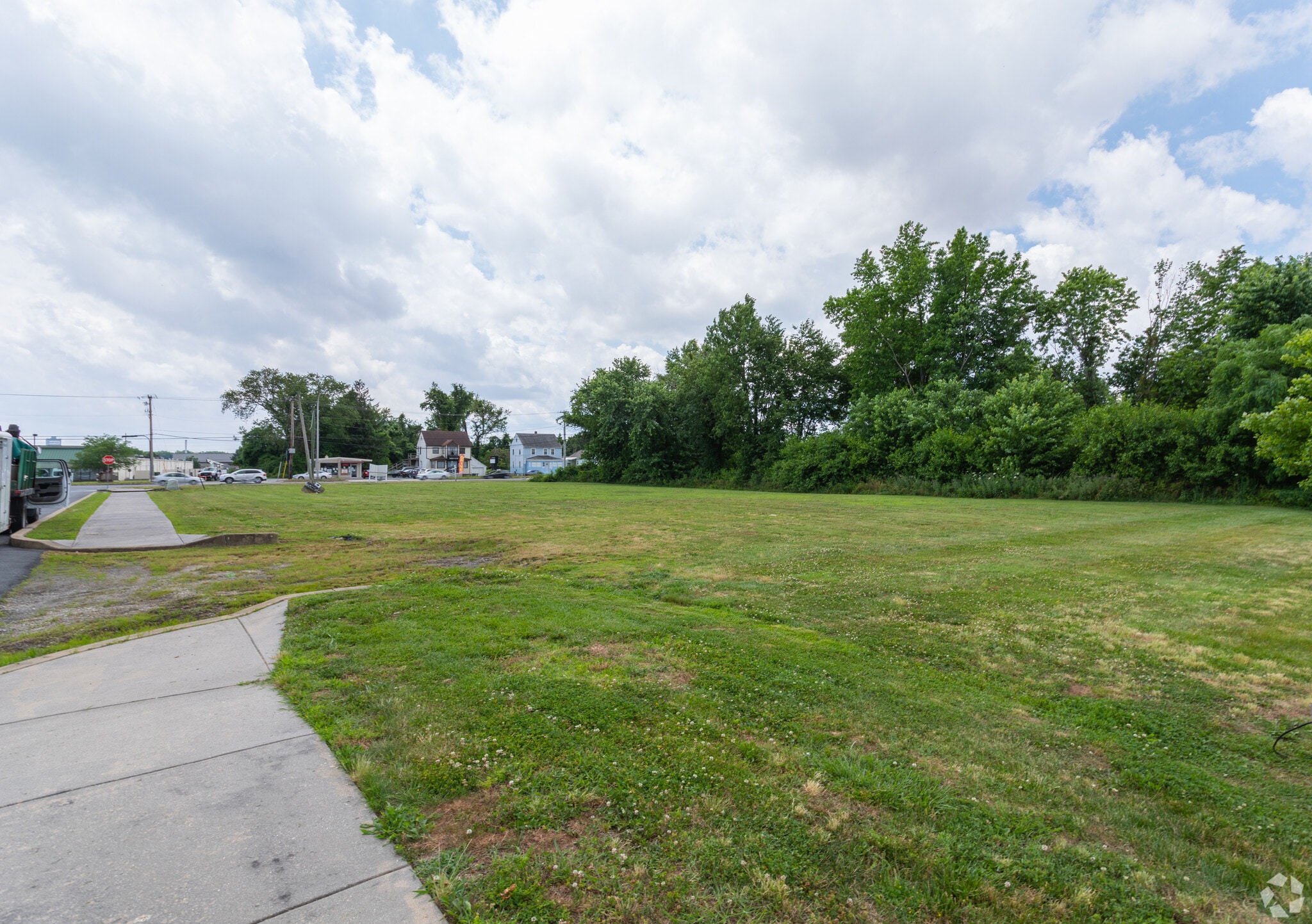 Forrest Ave, Dover, DE for sale Primary Photo- Image 1 of 3