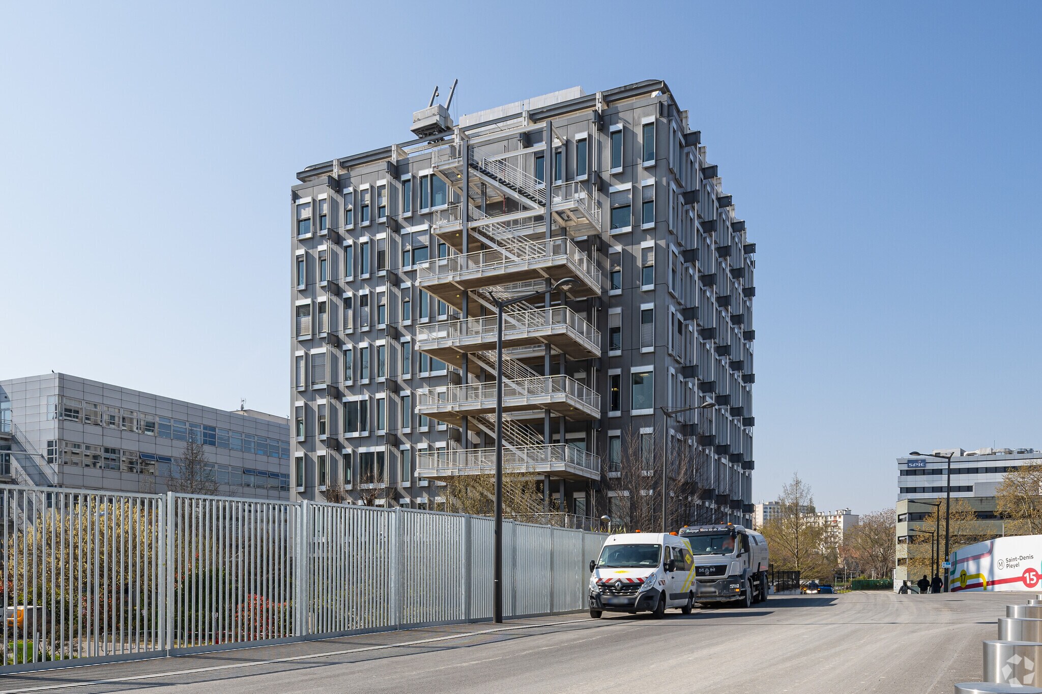 39-53 Boulevard Ornano, Saint-Denis for lease Primary Photo- Image 1 of 4