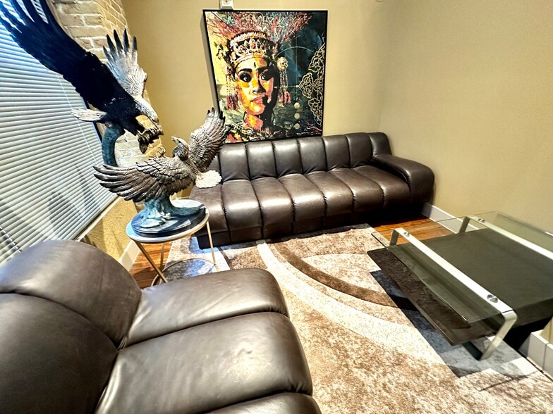 321 S Flores St, San Antonio, TX for lease - Lobby - Image 3 of 21