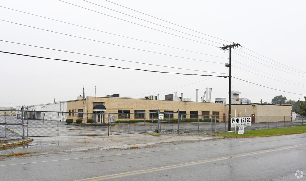 500 N Warpole St, Upper Sandusky, OH for sale - Primary Photo - Image 1 of 1