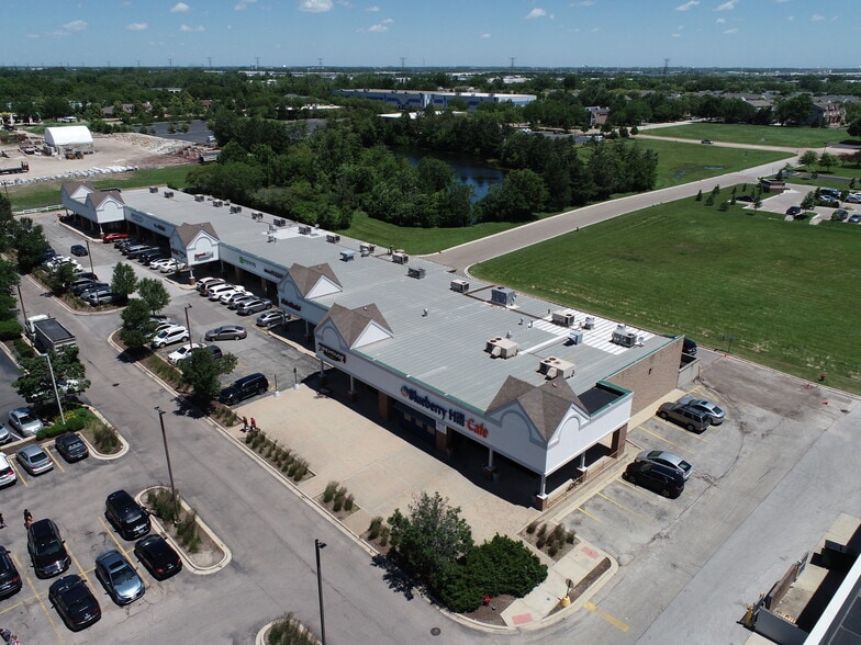 405 N Eola Rd, Aurora, IL à vendre - Photo du bâtiment - Image 3 de 6