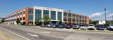 400-444 Clinchfield St, Kingsport, TN for lease Building Photo- Image 1 of 10