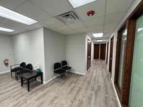 180 Tices Ln, East Brunswick, NJ for lease Building Photo- Image 2 of 3