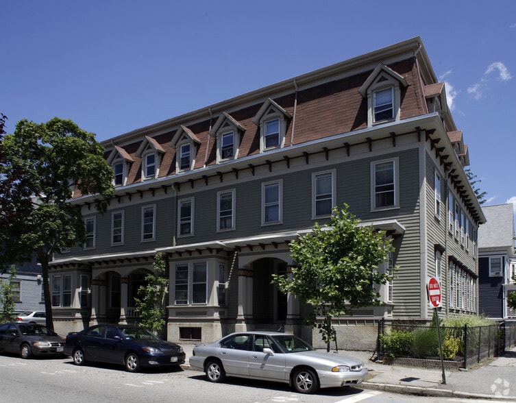 339-343 Thayer St, Providence, RI à vendre - Photo principale - Image 1 de 26