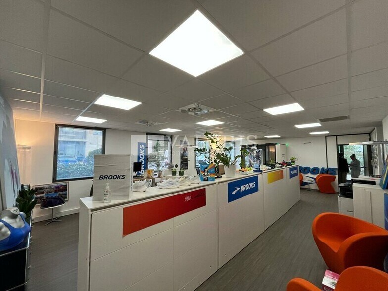 240 Rue René Descartes, Aix-en-Provence for lease - Building Photo - Image 3 of 8