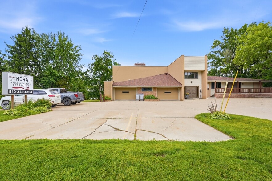 11032 Grand River Rd, Brighton, MI for sale - Building Photo - Image 2 of 18