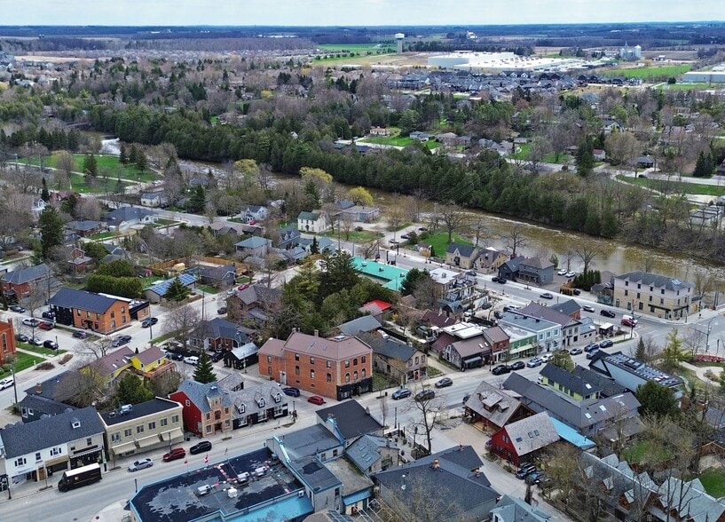 19 Mill St E, Elora, ON à vendre - Photo du bâtiment - Image 2 de 8