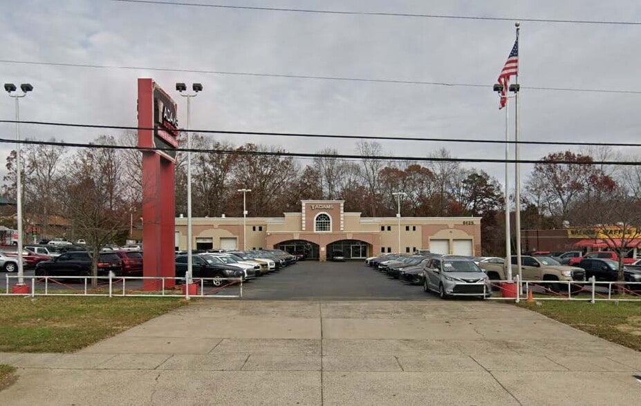 6625 E Independence Blvd, Charlotte, NC for sale - Building Photo - Image 1 of 2