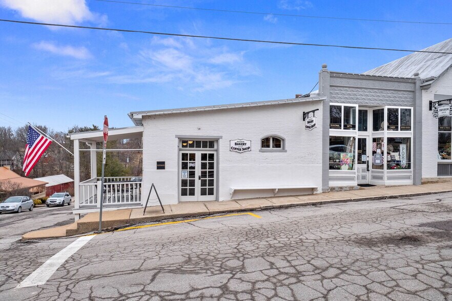 5595 Walnut St, Augusta, MO à vendre - Photo du bâtiment - Image 2 de 33