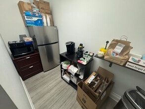 2290 10th Ave N, Lake Worth, FL for lease Interior Photo- Image 2 of 8