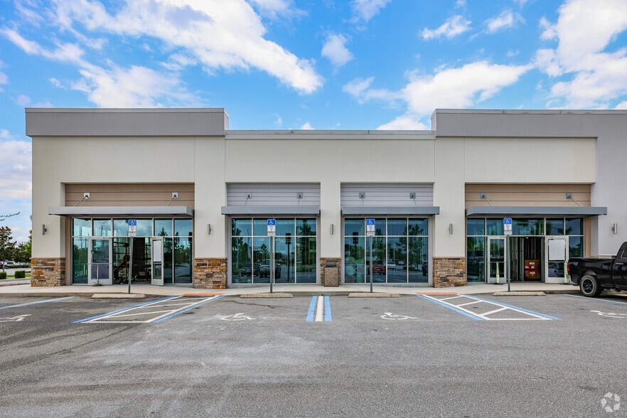 3221-3231 Vineland Rd, Kissimmee, FL à louer - Photo principale - Image 1 de 2
