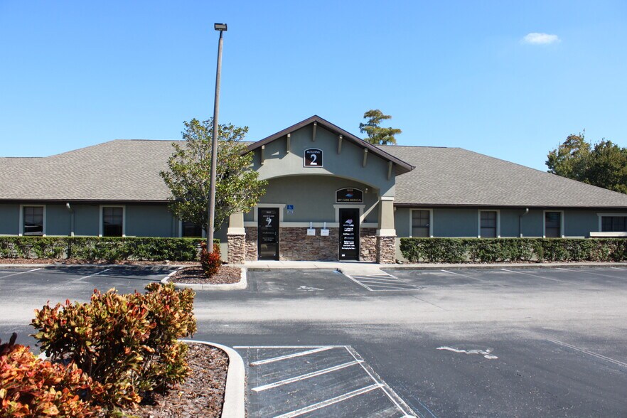 8820 Belagio Dr, Trinity, FL à louer - Photo du bâtiment - Image 2 de 6