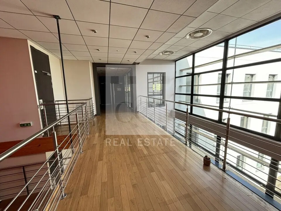 97 Allée Alexandre Borodine, Saint-Priest for lease Interior Photo- Image 1 of 6