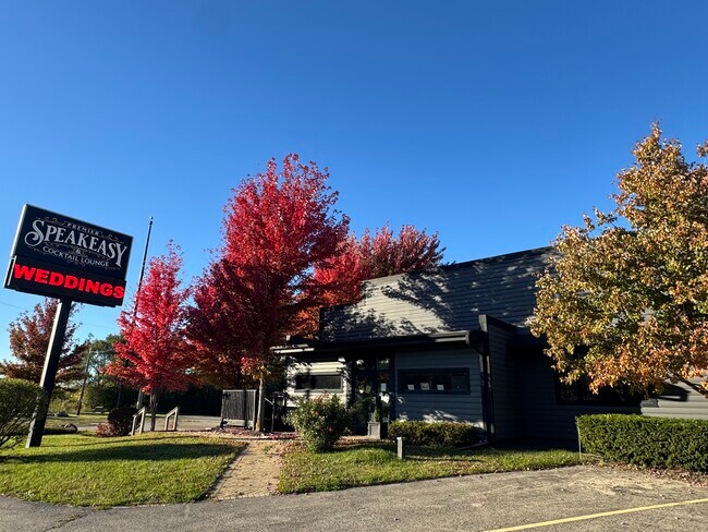 More details for 32400 Geneva Rd, Salem, WI - Retail for Sale