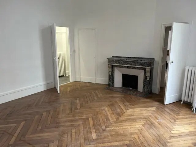 Office in Toulouse for lease Building Photo- Image 1 of 10