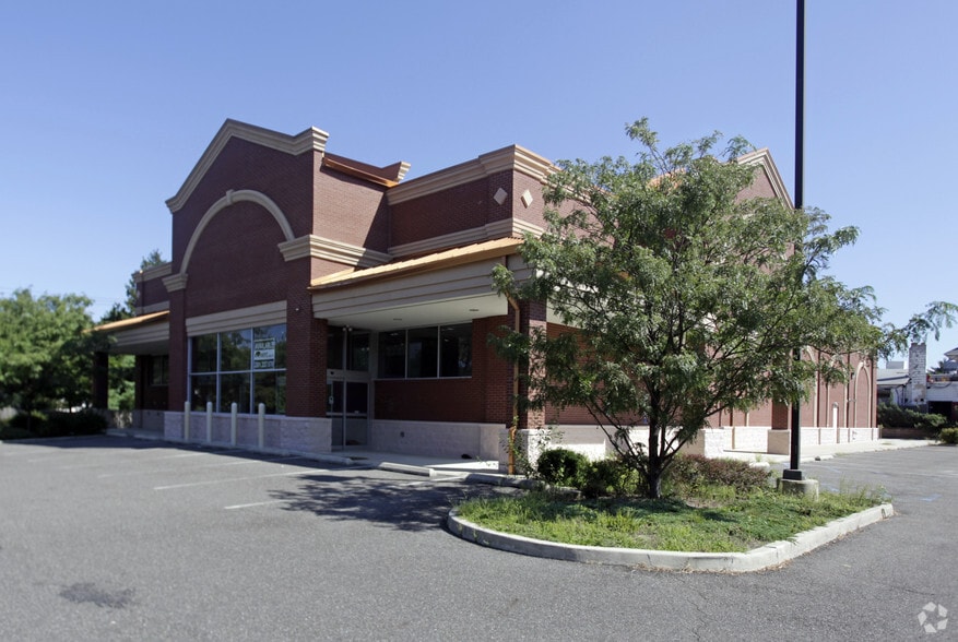 1 E Kings Hwy, Audubon, NJ for lease - Primary Photo - Image 2 of 3