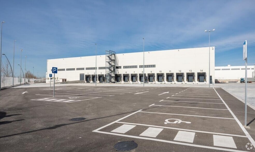 Industrial in Getafe, Madrid for lease - Building Photo - Image 3 of 3