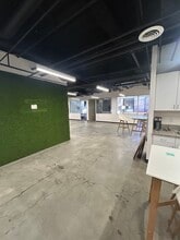 4221 Wilshire Blvd, Los Angeles, CA à louer Photo du bâtiment- Image 1 de 11