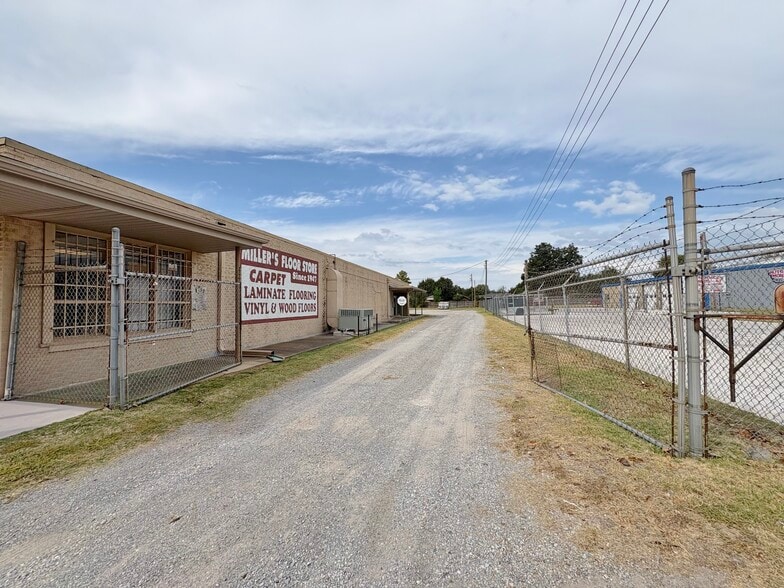 4713 NW 10th St, Oklahoma City, OK for sale - Building Photo - Image 2 of 8