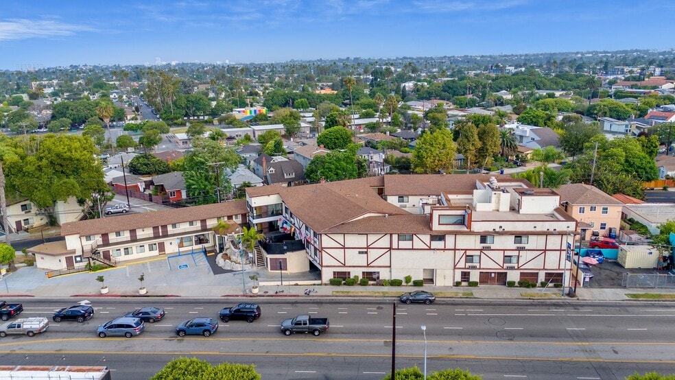 2904 Washington Blvd, Marina Del Rey, CA for sale - Building Photo - Image 2 of 11