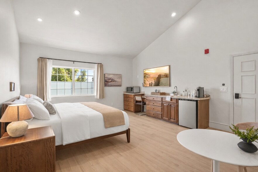 21305 E Cliff Dr, Santa Cruz, CA à vendre - Photo du bâtiment - Image 2 de 38