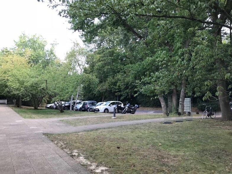 86 Rue De Paris, Orsay for lease - Building Photo - Image 3 of 4