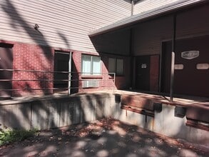 141 S Main St, Beacon Falls, CT for lease Interior Photo- Image 1 of 12