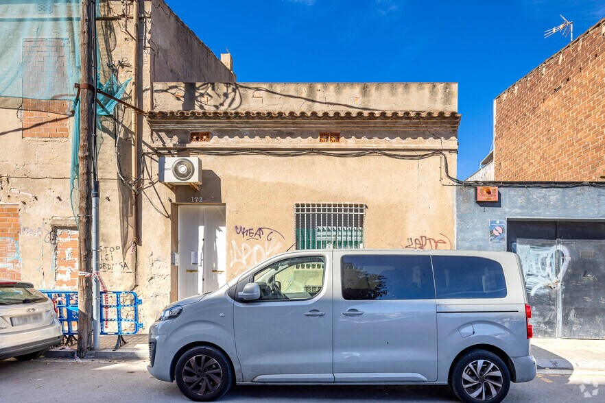 Immeuble residentiel dans Badalona, Barcelona à vendre - Photo du bâtiment - Image 1 de 5